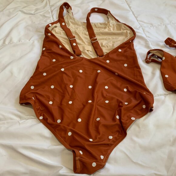 Roolee Mommy & Me Rust Polka Dot Swimsuit Set (M, 6/7, 4/5, 2T) - Picture 12 of 14